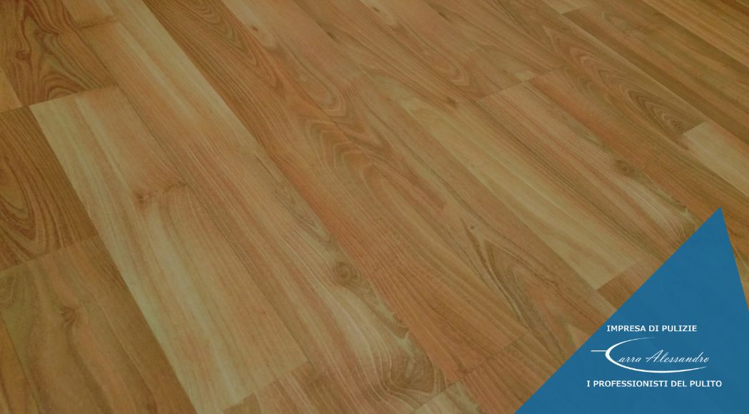 pulire-pavimento-parquet-10-consigli-impresa-pulizie-carra-milano
